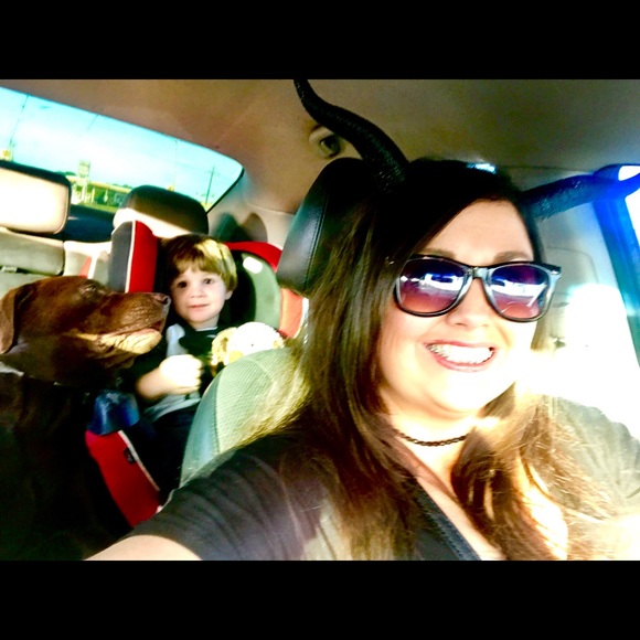 Meet your Posher, Hailey - Picture 7 of 8